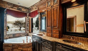 8 Funny Bird Ln, Buffalo, WY 82834