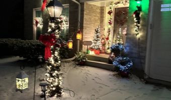 2219 Barrett Dr, Algonquin, IL 60102