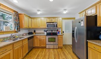 477 Perimeter Rd, Benton, TN 37307