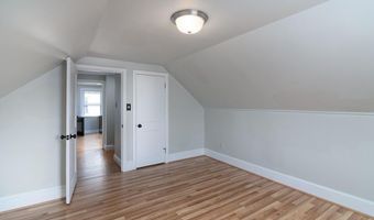 76 Burbank St, Cranston, RI 02910