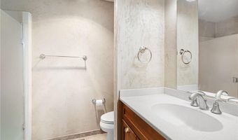 400 Oakland Pl NE 9, Austin, MN 55912