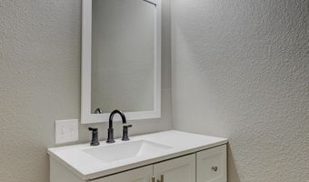 106 S Fox St, Alba, MO 64830