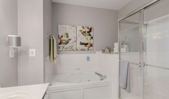 5112 KNAPP Pl, Alexandria, VA 22304