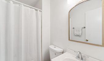 4906 VAN WALBEEK Pl, Annandale, VA 22003