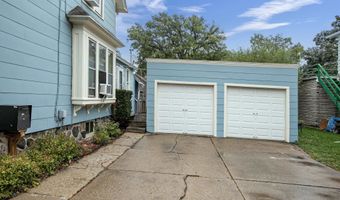 1208 N SUPERIOR St, Appleton, WI 54911