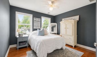 71 Compton St, Belford, NJ 07718