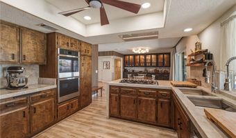 16230 Saint Timothy Rd, Apple Valley, CA 92307