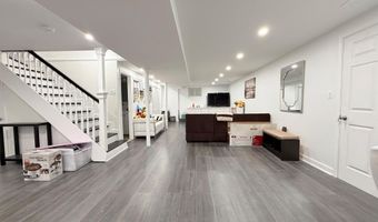 6910 FERN Pl, Annandale, VA 22003
