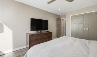 4390 LORCOM Ln #402, Arlington, VA 22207