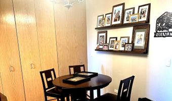 1 S Highland Ave 402, Arlington Heights, IL 60005