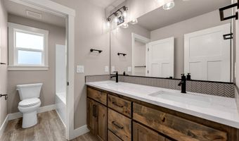 912 SE 35TH St, Battle Ground, WA 98604