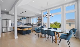 115 9TH St, Beach Haven, NJ 08008