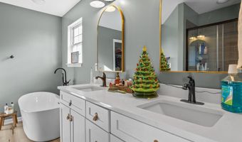 135 Castleton Cir, Boiling Springs, SC 29316