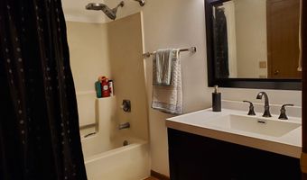 1140 MORRAINE VIEW Dr 204, Madison, WI 53719