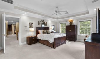 12 Logans Way, Danbury, CT 06811