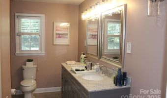 1322 E Barden Rd, Charlotte, NC 28226