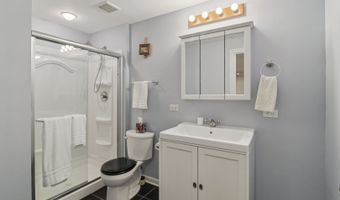 40418 N South Newport Dr, Antioch, IL 60002