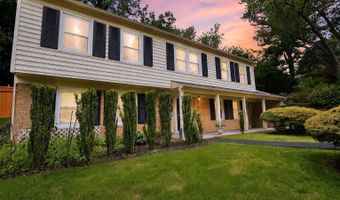 8418 STONE GATE Dr, Annandale, VA 22003