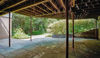 9009 CHARRED OAK Dr, Bethesda, MD 20817