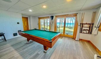 19 Glenview Ln, Belfast, ME 04915