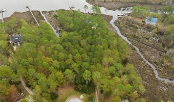 11 Starboard Ct, Aurora, NC 27806