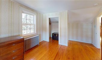 26 Freebody St, Newport, RI 02840