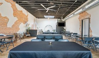 103 E Main St, Anamosa, IA 52205