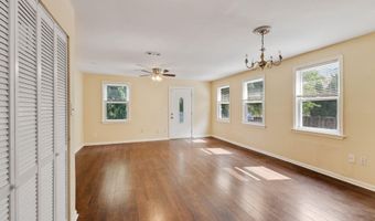 109 E REED Ave 1/2, Alexandria, VA 22305