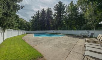 10 Ives Hill Ct 10, Cheshire, CT 06410