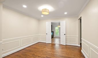 2345 S ROLFE St S, Arlington, VA 22202