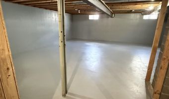 1517 NAVARINO St, Algoma, WI 54201