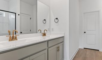 314 Brood Dr, Adkins, TX 78101