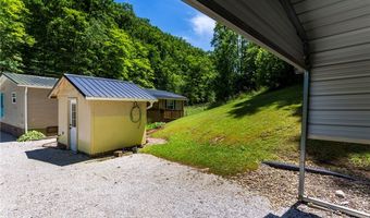 709 Waugh Branch Rd, Barboursville, WV 25504