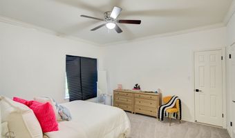 111 Oak Leaf Trl, Benton, LA 71006