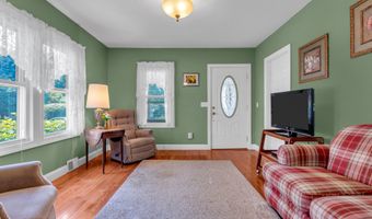 833 Lincoln St, Middletown, NJ 07748