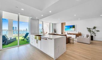 3330 NE 190th St Uph11, Aventura, FL 33180