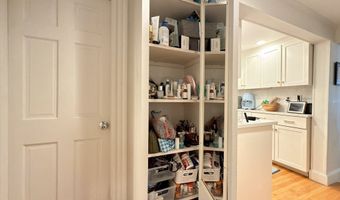 41 Pickney St B, Boston, MA 02114