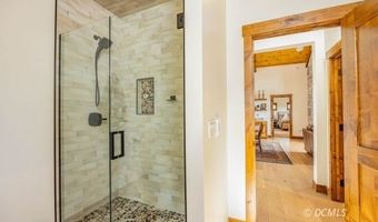 4230 N Royal Dr, Alton, UT 84710