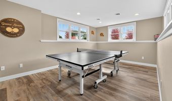 5039 W RED BARN Ct, Appleton, WI 54913