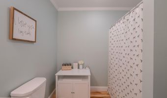19 Magnolia Hill Rd, Bangor, ME 04401