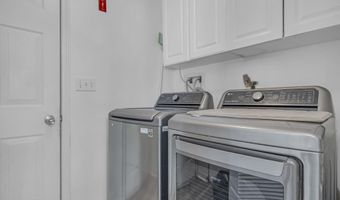 78 Dolphin Cir E, Bayville, NJ 08721