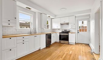 1745 Diamond Hill Rd, Cumberland, RI 02864