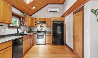 55 Ashby Rd, Ashburnham, MA 01430