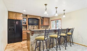 513 N Crestview Cir, Brandon, SD 57005