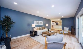 5120 Hensley Dr, Ann Arbor, MI 48103