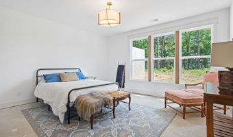 1663 Fairview Dr, Allegan, MI 49010