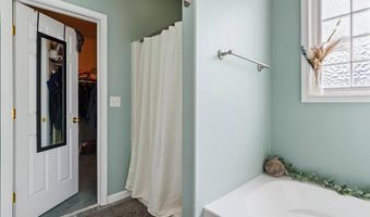 24594 Hollytree Cir, Georgetown, DE 19947
