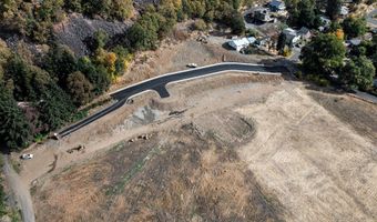 Poplar DR 10, Bingen, WA 98605