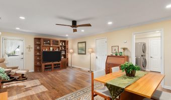 417 MALLARD Dr, Basye, VA 22810