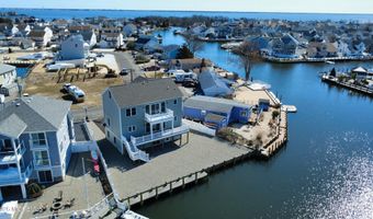 42 Carlyle Dr, Bayville, NJ 08721